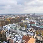 Apartment Piasek - Location, Patio, Tram&bus Nearby - By Rentujemy