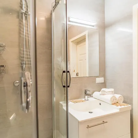 Piasek - Location, Patio, Tram&bus Nearby - By Rentujemy *