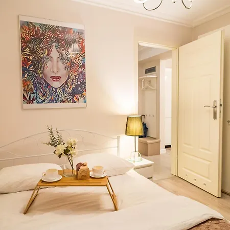 Piasek - Location, Patio, Tram&bus Nearby - By Rentujemy