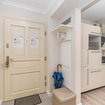 Piasek - Location, Patio, Tram&bus Nearby - By Rentujemy كراكوفيا